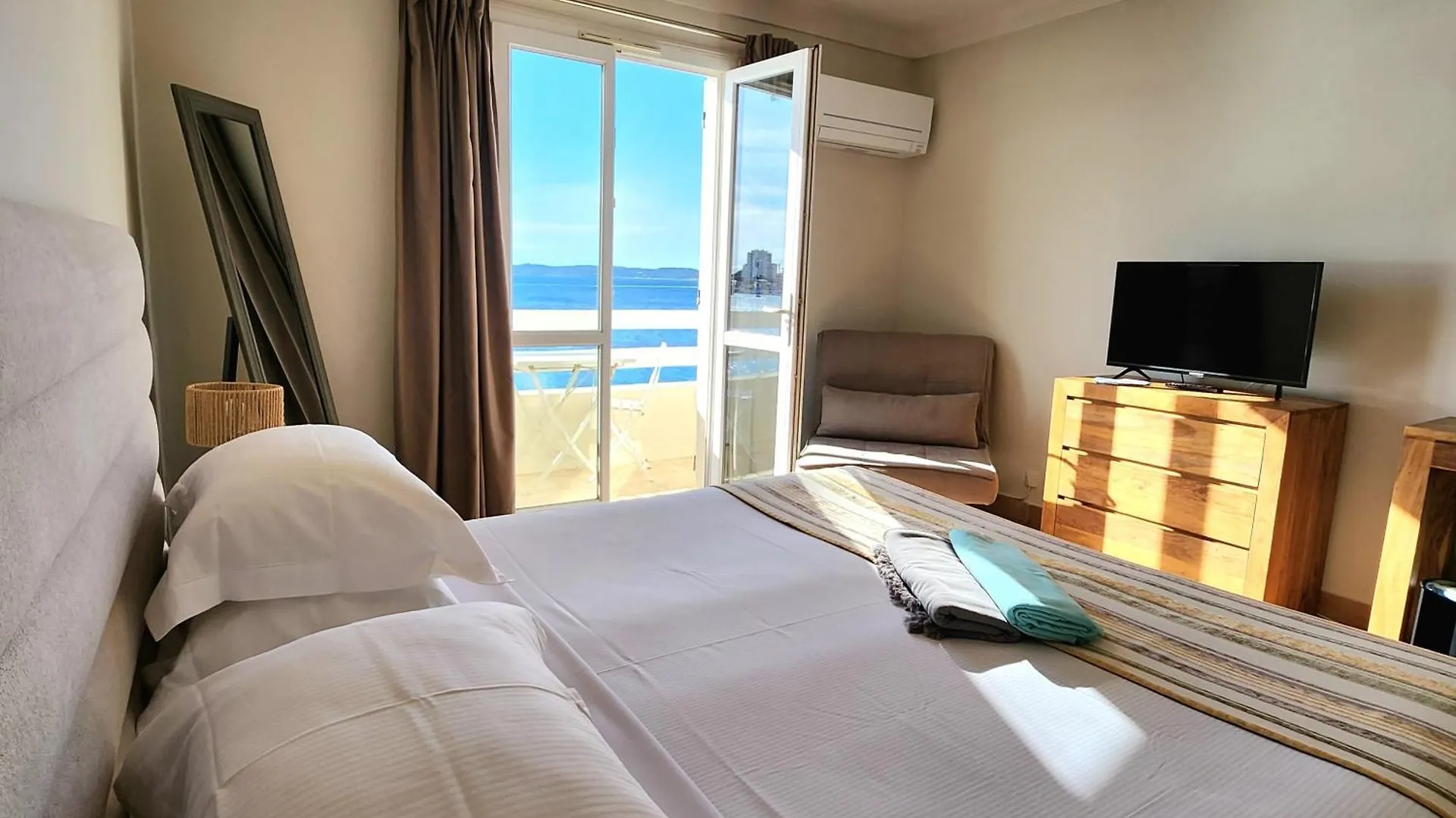 La Belle Aurore - Les Collectionneurs Sainte-Maxime Hotel