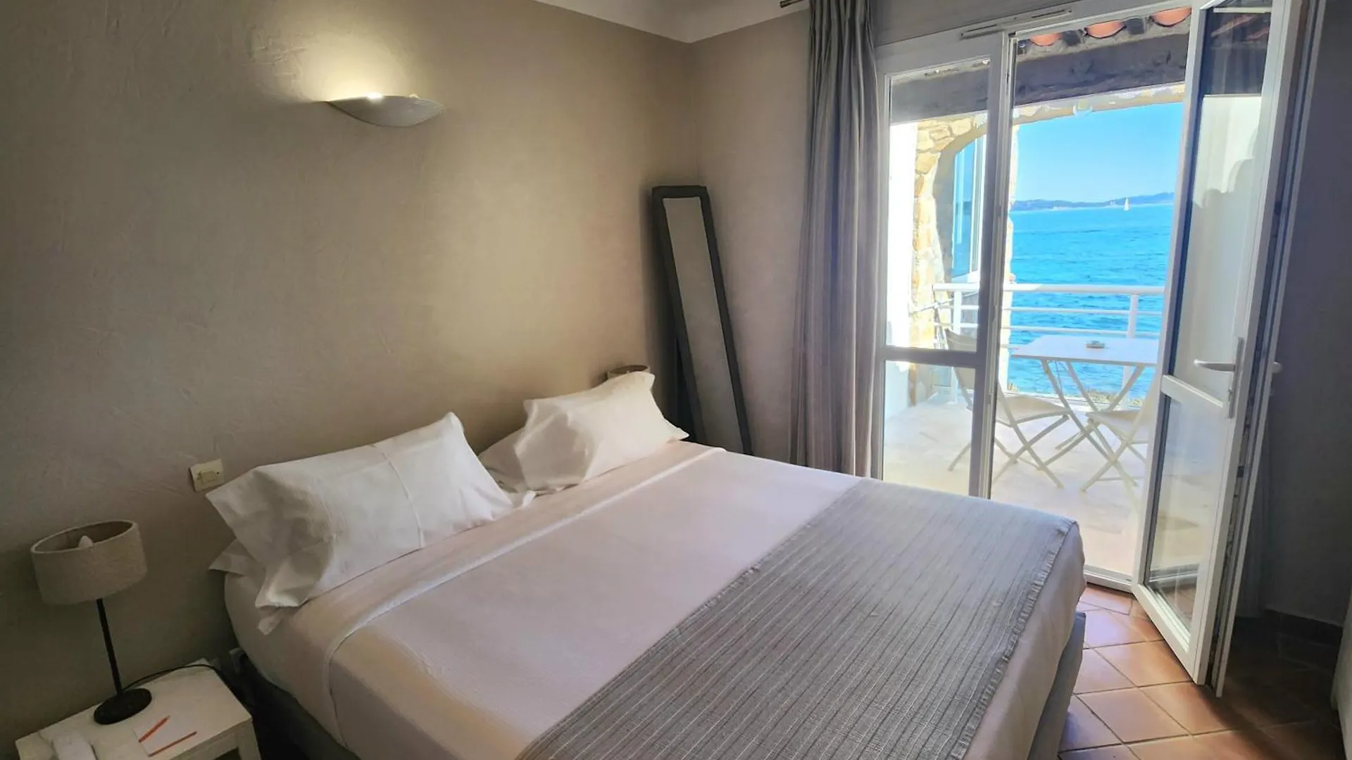 La Belle Aurore Sainte-Maxime 4*,